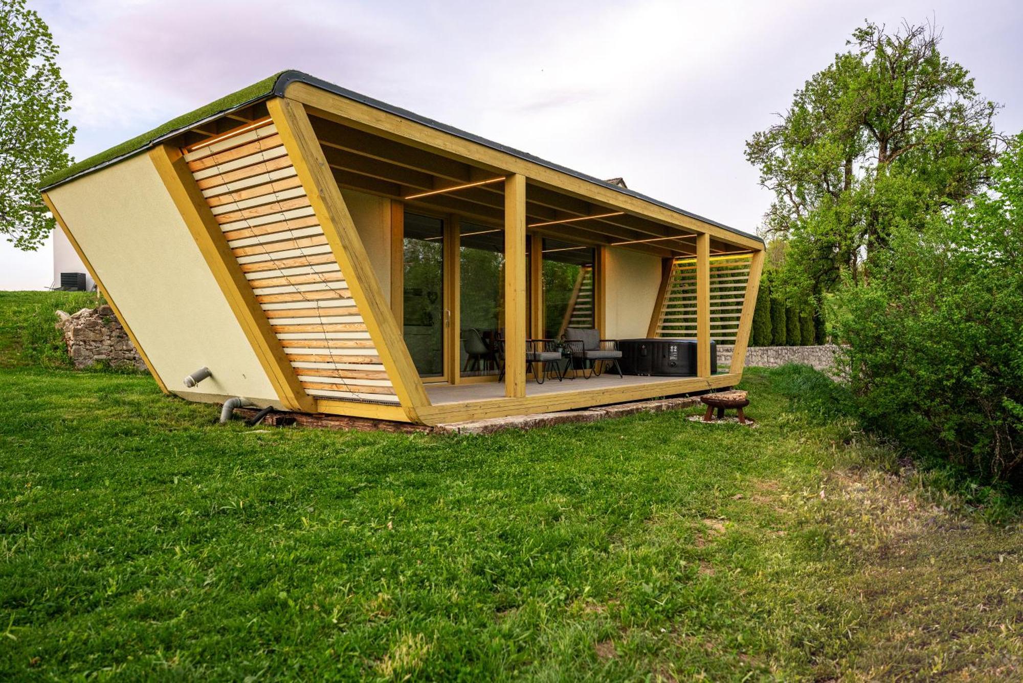 Holiday House Hona Lux Velike Lasce Exterior foto